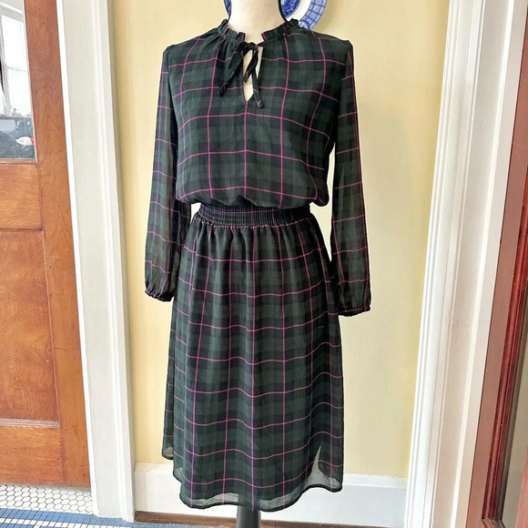 J. Crew Factory | Green & Pink Tartan Plaid Long Sleeve Dress w/Tie Neck - Picture 3 of 11